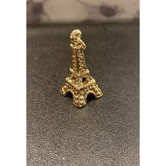 Eiffel Tower Gold Tone Charm For Charm Bracelet Or Necklace (J54) - Picture 1 of 5